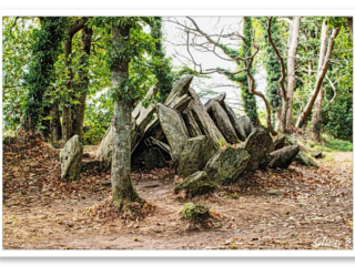 Allée couverte Ty ar C&#039;horriged en granit près de Douarnenez, datant du néolithique