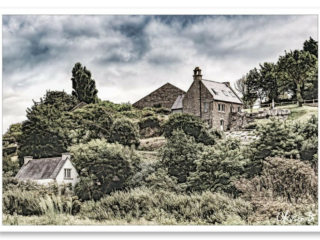 Maison de pierre dans un cadre authentique, typique du Finistère