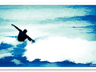 Quand je surf, je vois la vie en bleue dit le surfeur au sommet de la vague